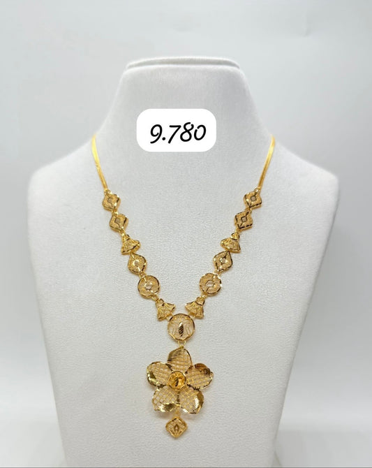 Flower Petal Gold Necklace | 916 Hallmarked